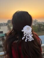 Handmade Crochet White Floral Hair Clip – Elegant Pearl Center Hair Accessory - Image 4
